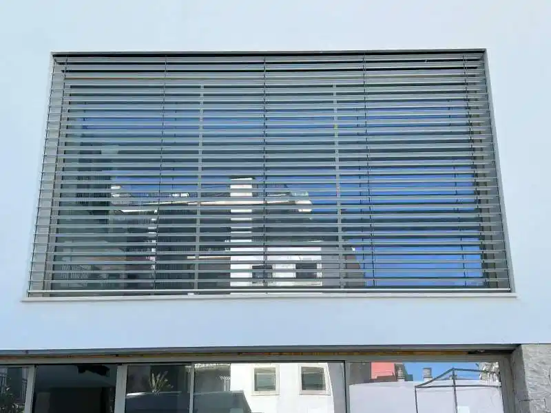 Persiana de aluminio en Ibiza